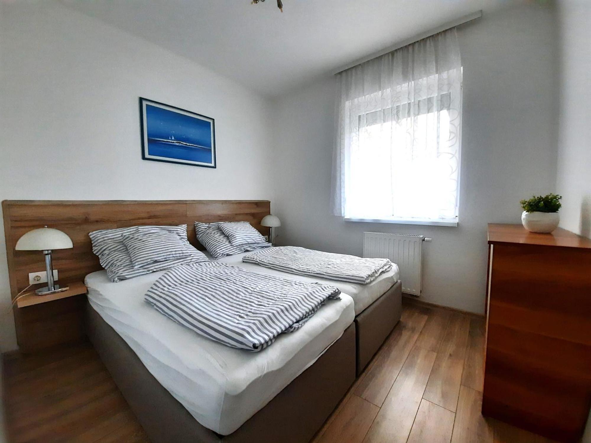 Kendosz Apartman Gyenesdiás Kültér fotó